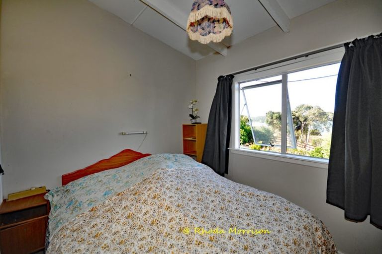 Photo of property in 1 Sandy Beach Road, Tinopai, 0593