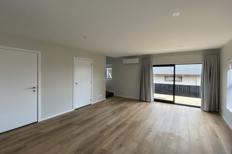 Photo of property in 12/15 Sunhill Road, Sunnyvale, Auckland, 0612