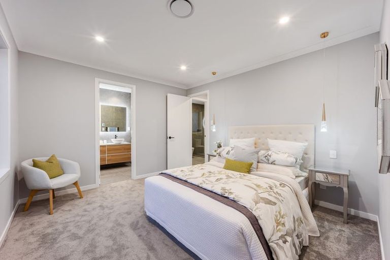 Photo of property in 49 Kumukumu Road, Long Bay, Auckland, 0630