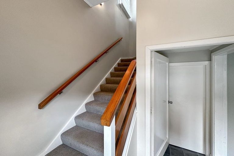 Photo of property in 107-109 Muritai Road, Eastbourne, Lower Hutt, 5013