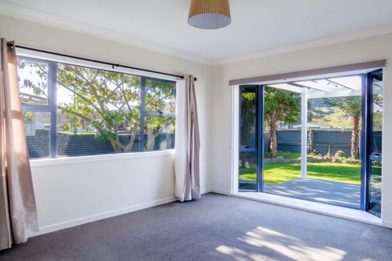 Photo of property in 12 Amokura Road, Taneatua, 3123