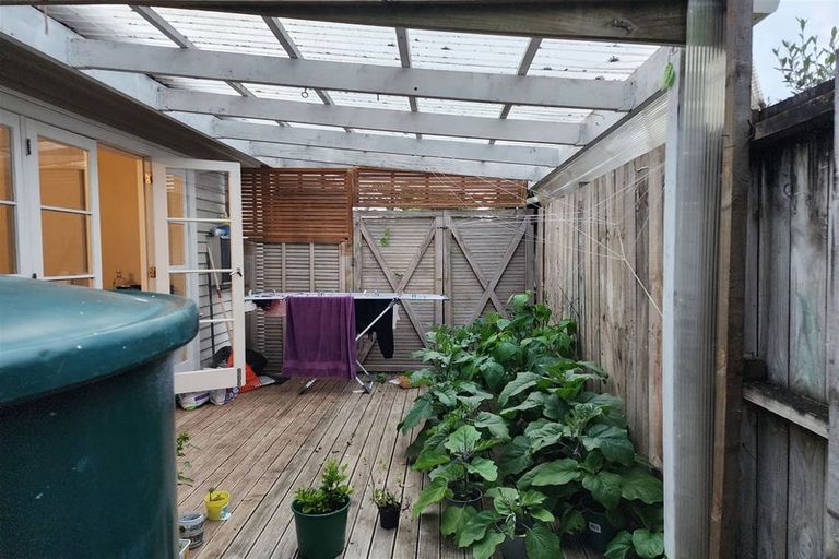 Photo of property in 40a Peach Road, Glenfield, Auckland, 0629