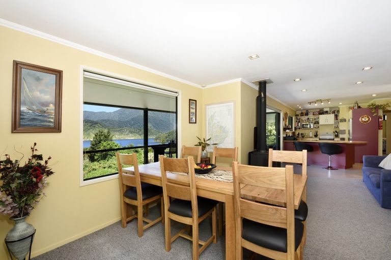 Photo of property in 16 Worlds End Road, Tennyson Inlet, Rai Valley, 7195