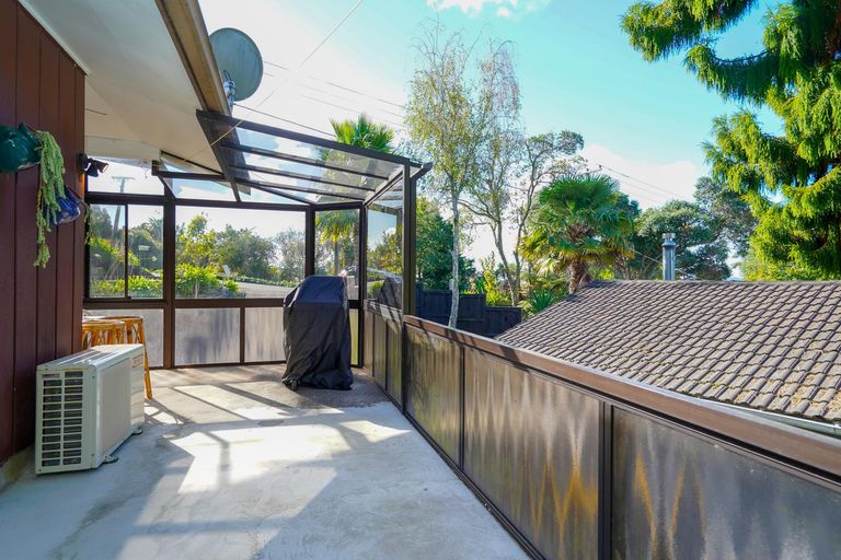 Photo of property in 202 Godley Road, Titirangi, Auckland, 0604