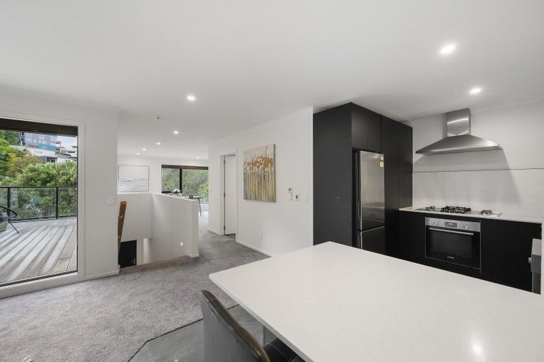 Photo of property in 48 Rangiora Avenue, Kaiwharawhara, Wellington, 6035