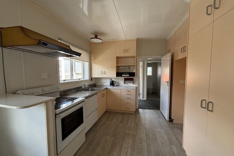 Photo of property in 6 Valley Road, Pukekohe, 2120