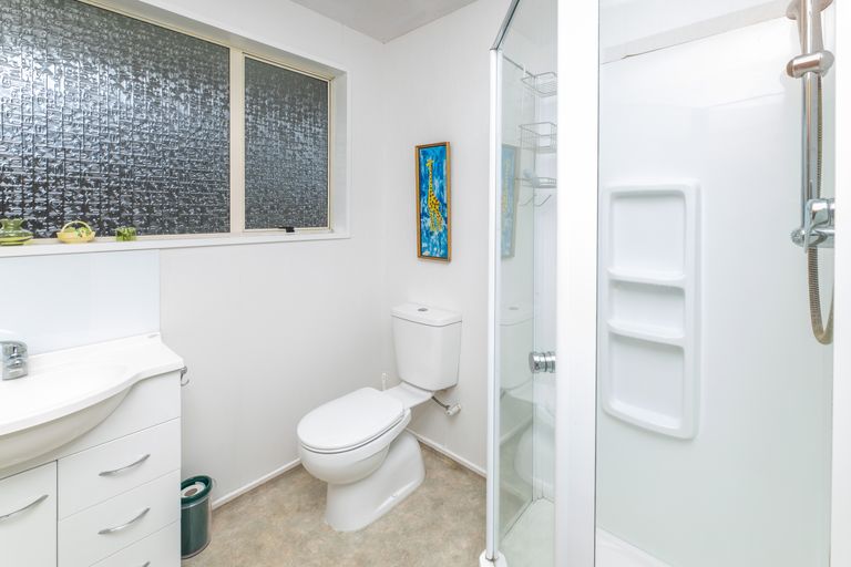 Photo of property in 28 Westmont Street, Ilam, Christchurch, 8041