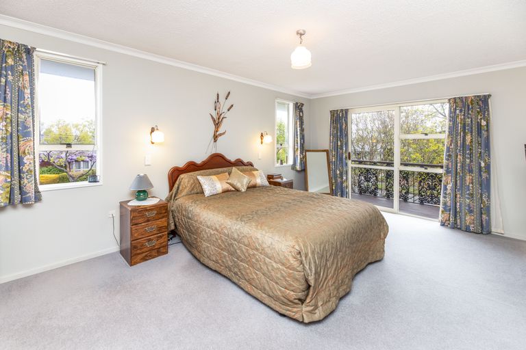 Photo of property in 28 Westmont Street, Ilam, Christchurch, 8041