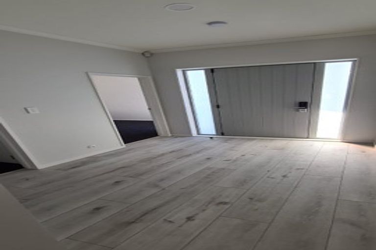 Photo of property in 15 Arahi Place, Rototuna North, Hamilton, 3210