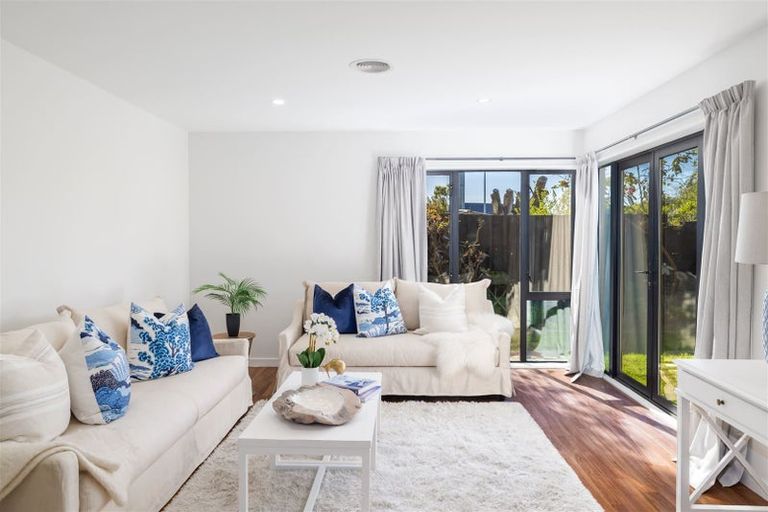 Photo of property in 2/57 Wairakei Road, Bryndwr, Christchurch, 8052