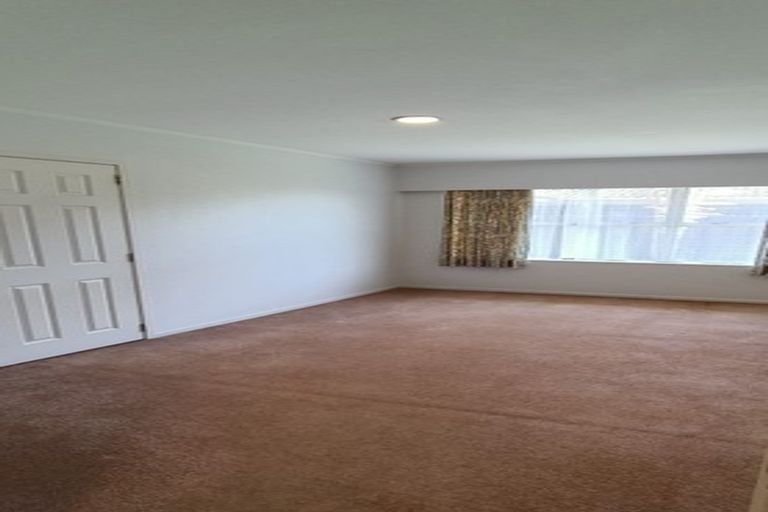 Photo of property in 27 Rushgreen Avenue, Pahurehure, Papakura, 2113
