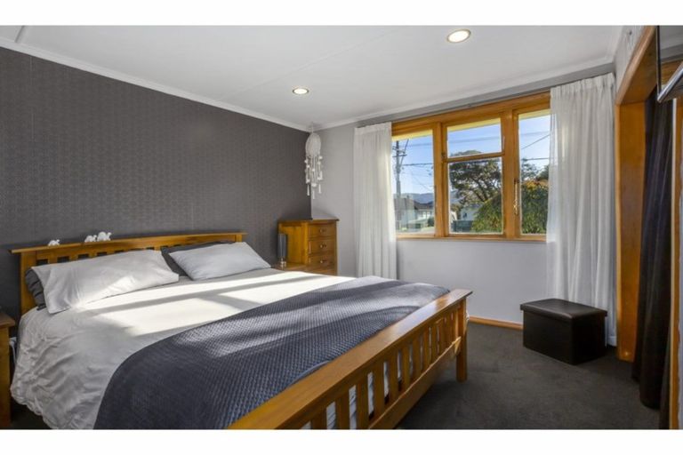 Photo of property in 268 Oxford Terrace, Avalon, Lower Hutt, 5011