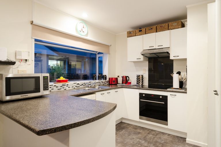 Photo of property in 291 Hobsonville Road, Hobsonville, Auckland, 0618