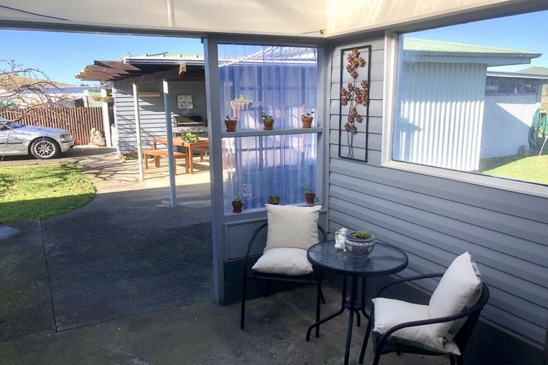 Photo of property in 18 Meta Street, Takapau, 4203