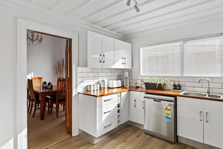 Photo of property in 49 Moa Street, Inglewood, 4330