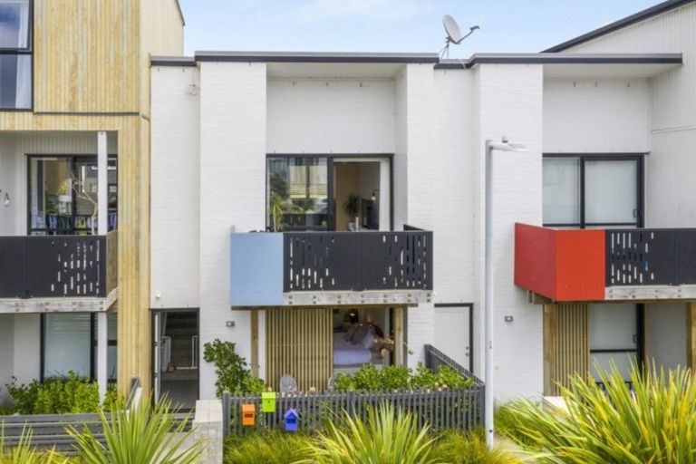 Photo of property in 11 Onekiritea Road, Hobsonville, Auckland, 0616