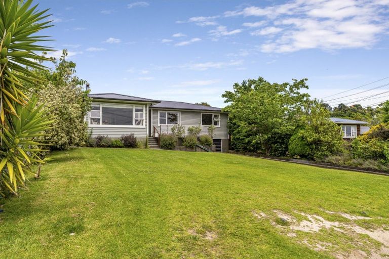 Photo of property in 38 Kaitawa Crescent, Paraparaumu, 5032