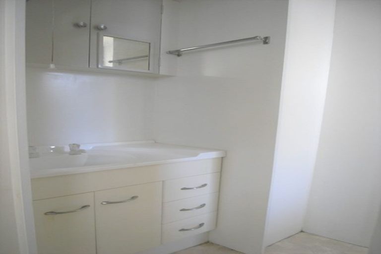 Photo of property in 1a Rimu Street, New Lynn, Auckland, 0600