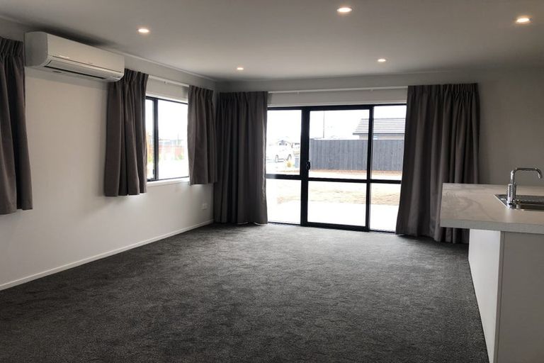 Photo of property in 39 Northmoor Boulevard, Rolleston, 7615