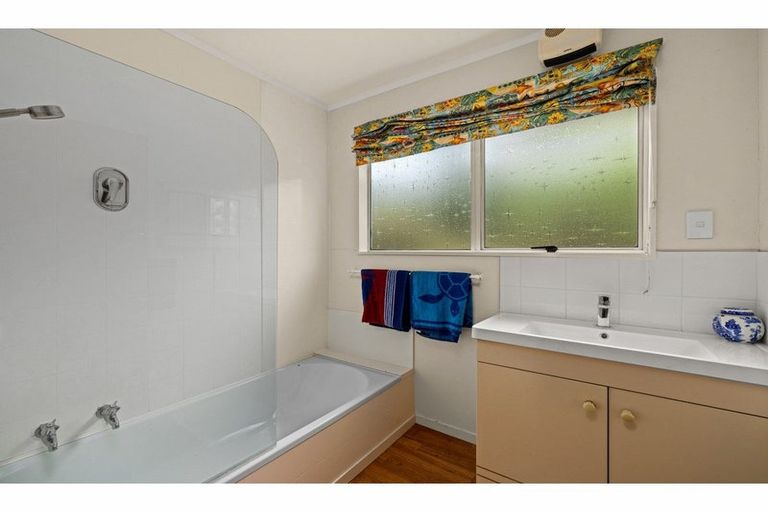 Photo of property in 84 Rangitane Loop Road, Kerikeri, 0294