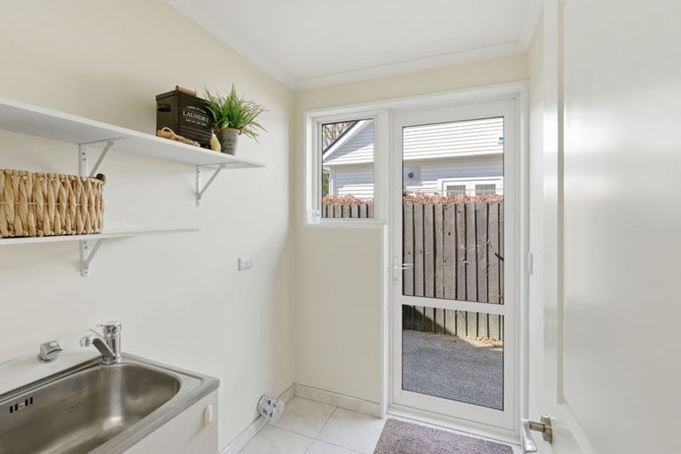 Photo of property in 6 Kahu Road, Riccarton, Christchurch, 8041