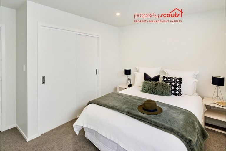 Photo of property in 2/90 Knights Road, Hutt Central, Lower Hutt, 5010