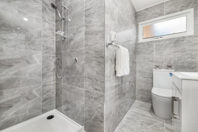 Photo of property in 25a Bunnythorpe Road, Papakura, 2110