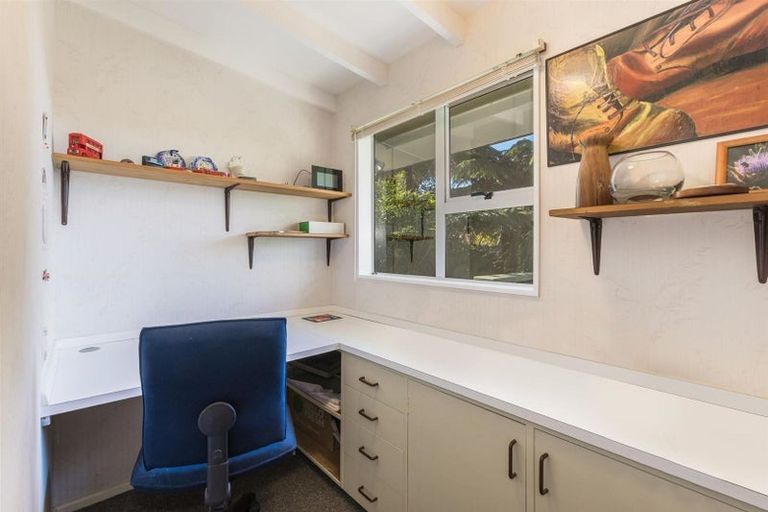 Photo of property in 25 Rondane Place, Tirohanga, Lower Hutt, 5010