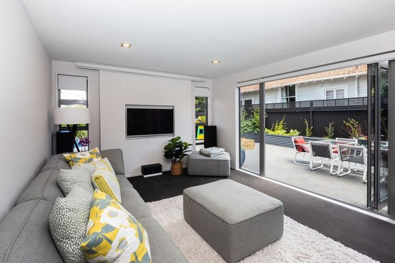 Photo of property in 15a Tomes Road, St Albans, Christchurch, 8052