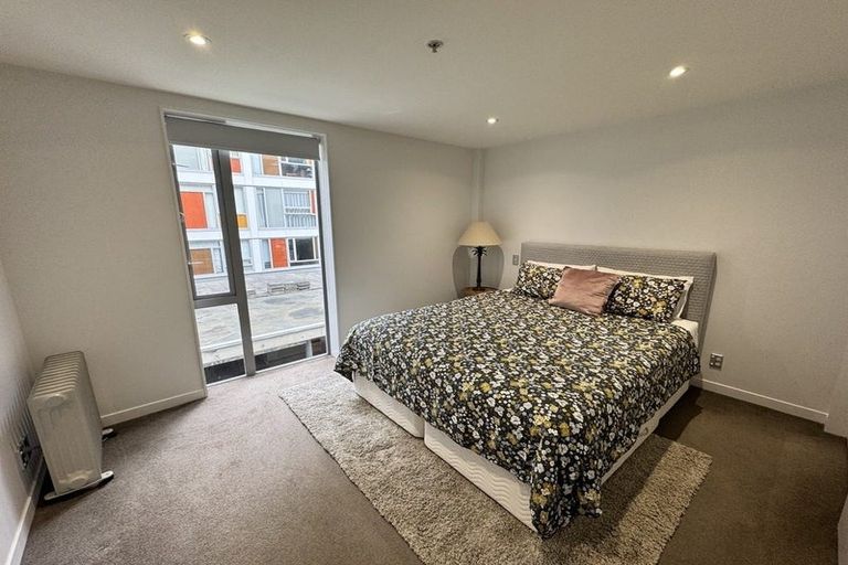 Photo of property in Piermont Apartments, 2b/82 Cable Street, Te Aro, Wellington, 6011