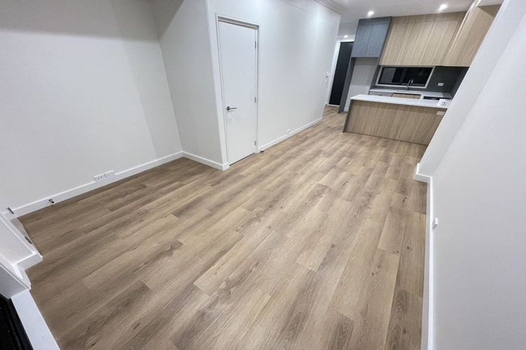 Photo of property in 42e Westgate Drive, Westgate, Auckland, 0614