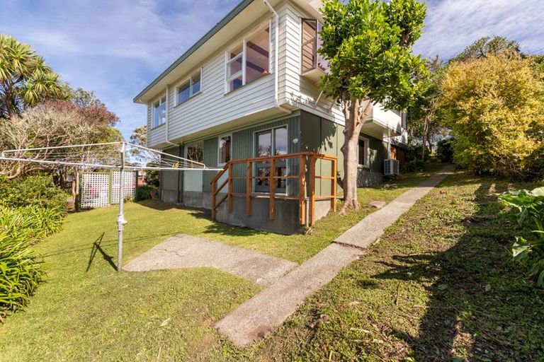 Photo of property in 1 Safari Crescent, Johnsonville, Wellington, 6037
