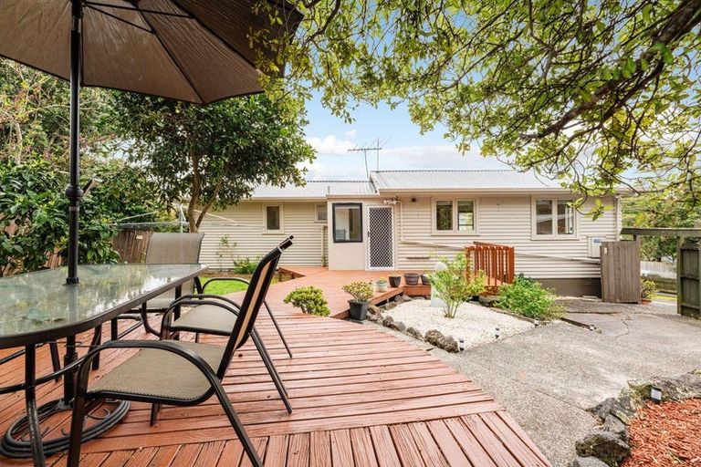 Photo of property in 23 Patts Avenue, Glendene, Auckland, 0602