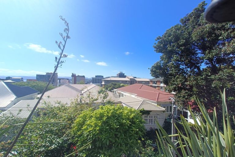 Photo of property in 34 Talavera Terrace, Kelburn, Wellington, 6012