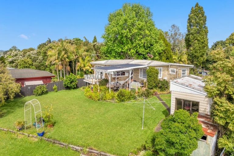 Photo of property in 14 Lucas Place, Weymouth, Auckland, 2103