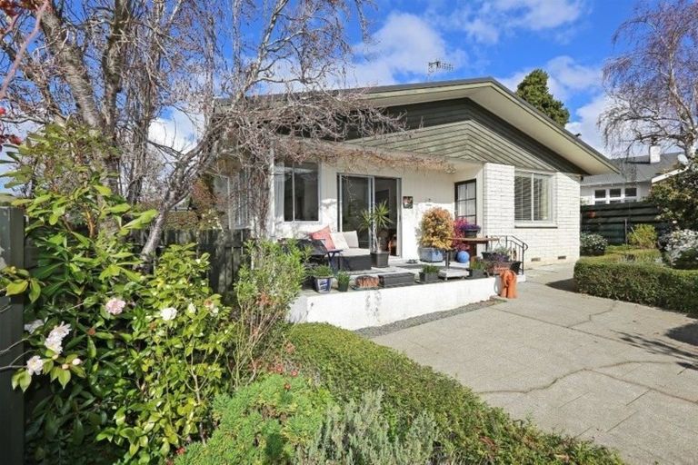 Photo of property in 1/32 Greenwood Road, Havelock North, 4130