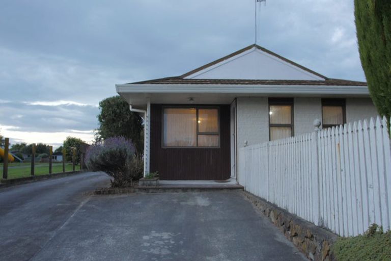 Photo of property in 32 Cecil Place, Cloverlea, Palmerston North, 4412