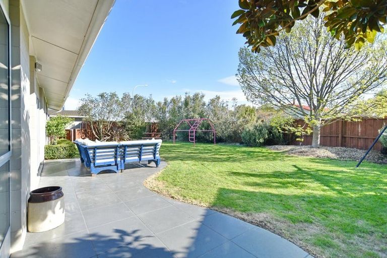 Photo of property in 9 Coates Place, Rangiora, 7400