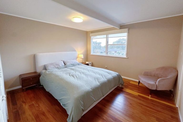 Photo of property in 32 Felgrove Street, Glendene, Auckland, 0602