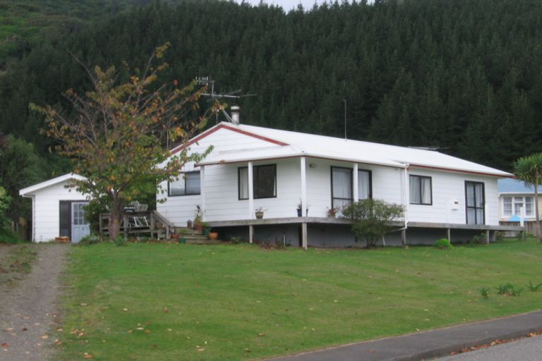 Photo of property in 15 He Awa Crescent, Waikanae, 5036