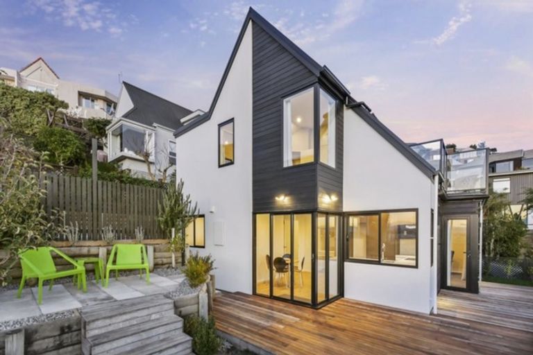 Photo of property in 11 Lookaway Place, Huntsbury, Christchurch, 8022