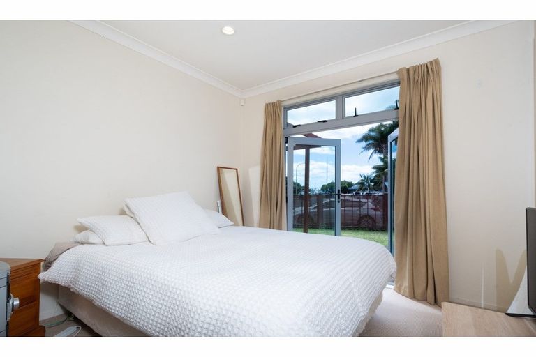 Photo of property in 11l Clearwater Cove, West Harbour, Auckland, 0618