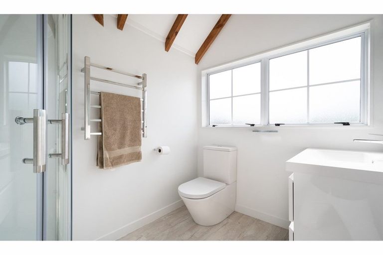 Photo of property in 147 Mangakura Road, Helensville, 0875