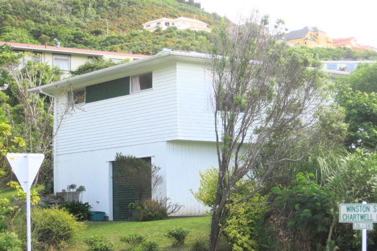 Photo of property in 34 Chartwell Drive, Crofton Downs, Wellington, 6035