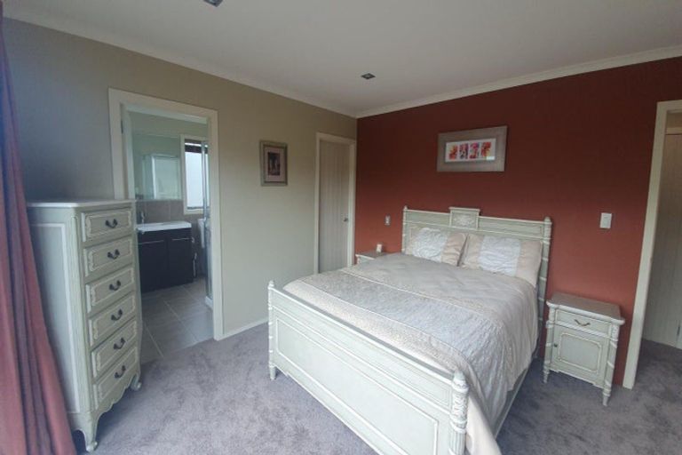 Photo of property in 4 Parkvue Drive, Bell Block, New Plymouth, 4312