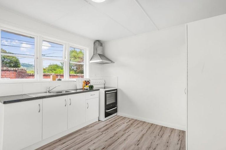 Photo of property in 1/3 Huia Grove, Elderslea, Upper Hutt, 5018