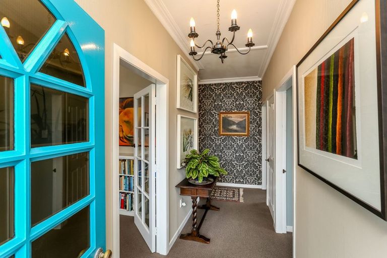 Photo of property in 207 Powderham Street, New Plymouth, 4310