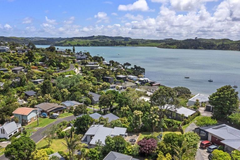 Photo of property in 69 Lorenzen Bay Road, Raglan, 3225