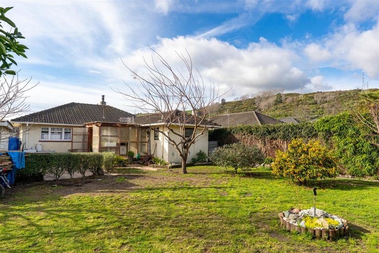 Photo of property in 52 Polstead Road, Stoke, Nelson, 7011