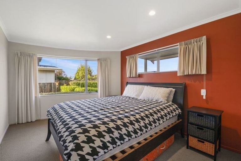 Photo of property in 14 Tawiri Place, Kuratau, Turangi, 3381